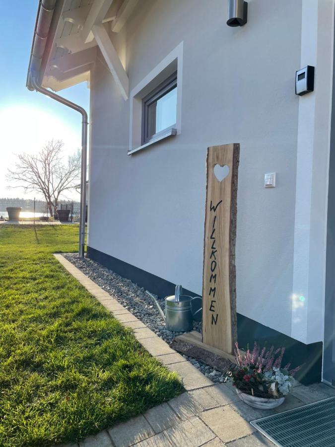 5 Sterne-Ferienhaus Eisvogel Am See Mit Sauna Und Kamin Krakow am See Exteriör bild