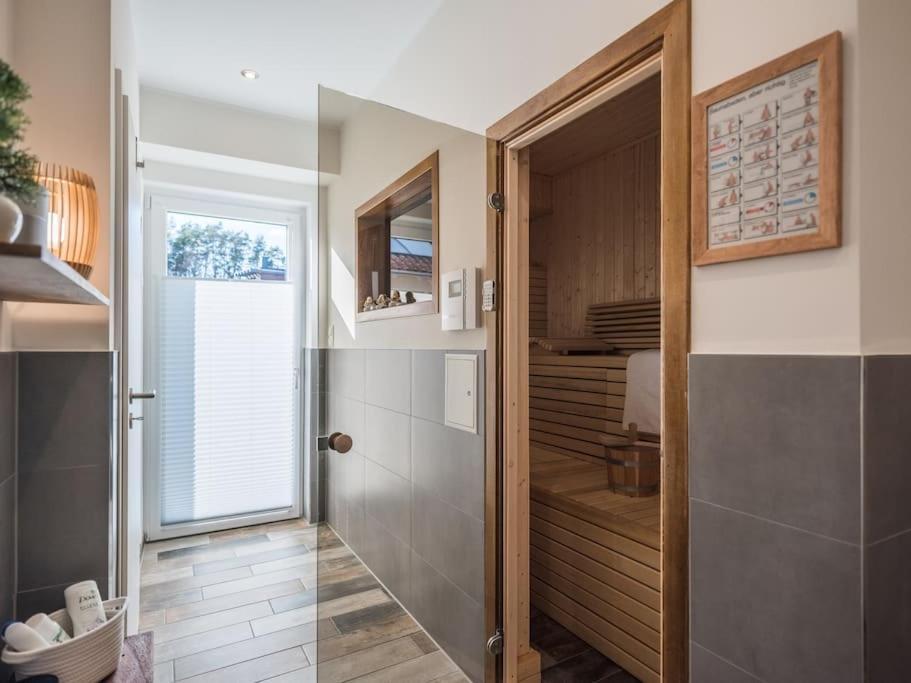 5 Sterne-Ferienhaus Eisvogel Am See Mit Sauna Und Kamin Krakow am See Exteriör bild