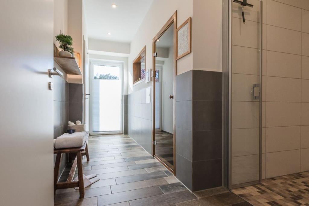 5 Sterne-Ferienhaus Eisvogel Am See Mit Sauna Und Kamin Krakow am See Exteriör bild