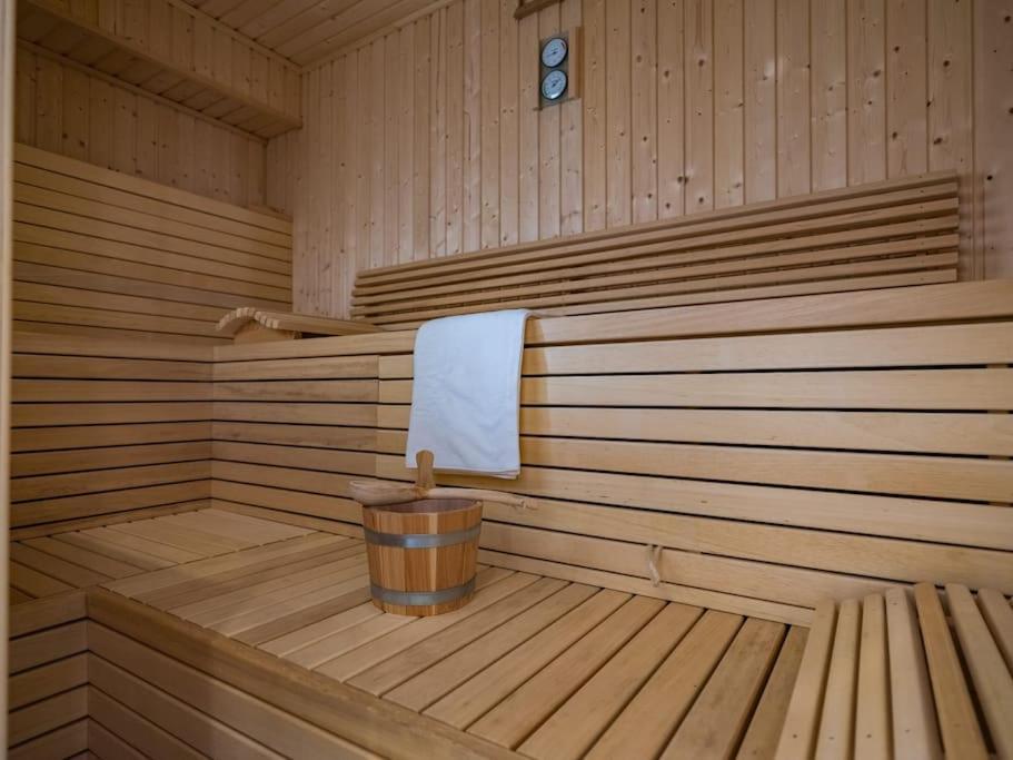 5 Sterne-Ferienhaus Eisvogel Am See Mit Sauna Und Kamin Krakow am See Exteriör bild